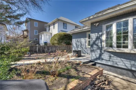 66 Roanoke Street Providence RI 02908