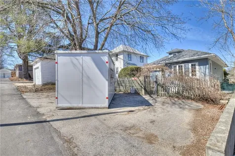 66 Roanoke Street Providence RI 02908