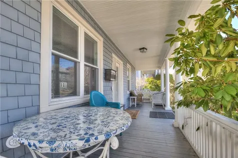 66 Roanoke Street Providence RI 02908