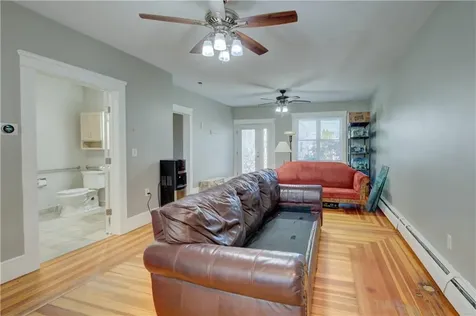 66 Roanoke Street Providence RI 02908