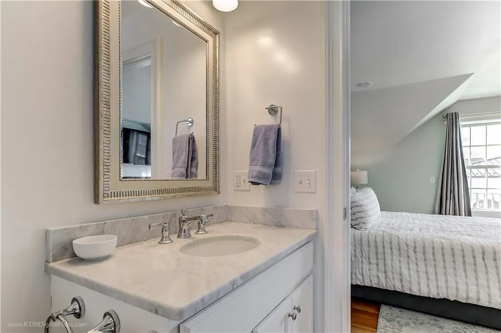 4 Barney Street Newport RI 02840