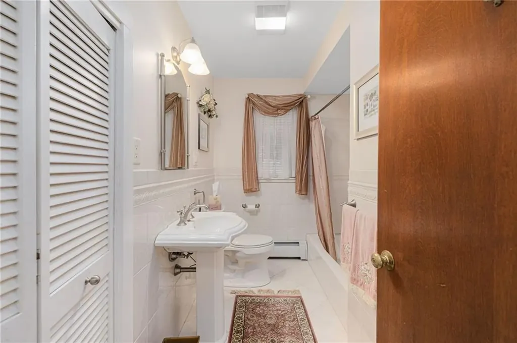 10 Bellevue Avenue North Providence RI 02911