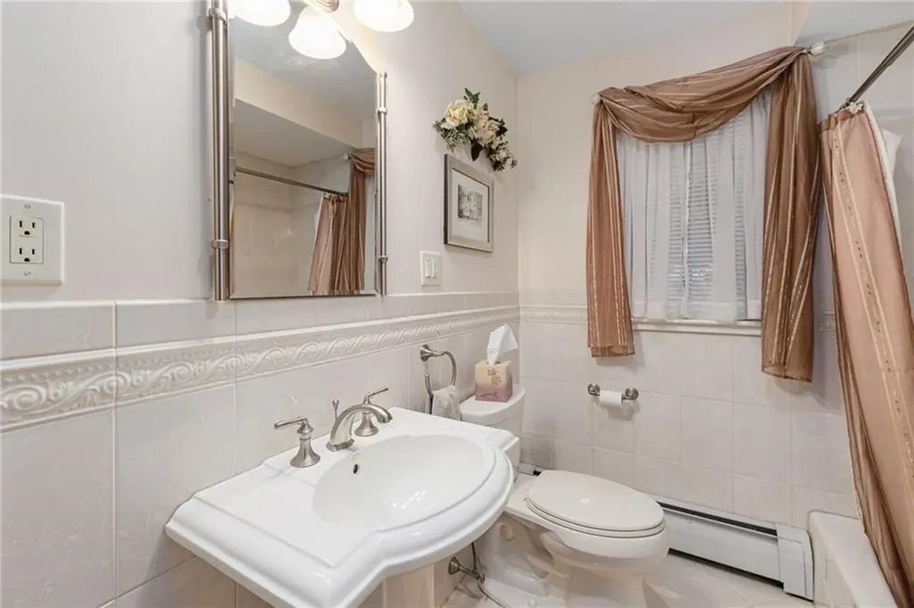 10 Bellevue Avenue North Providence RI 02911