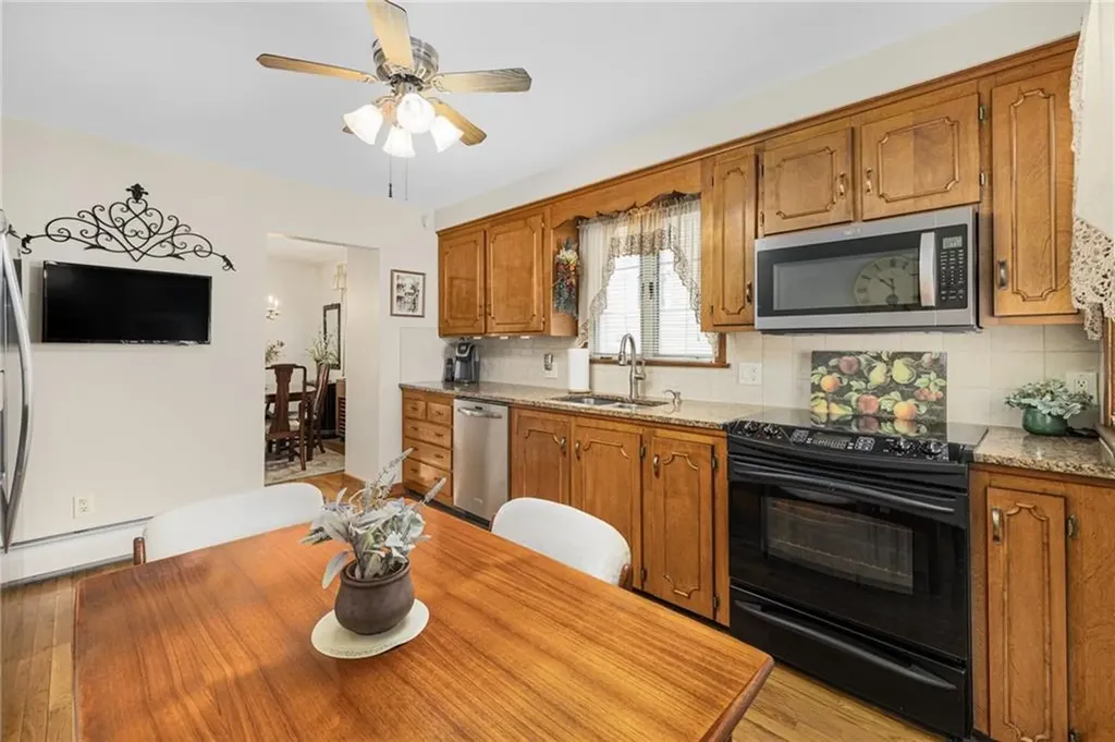 10 Bellevue Avenue North Providence RI 02911