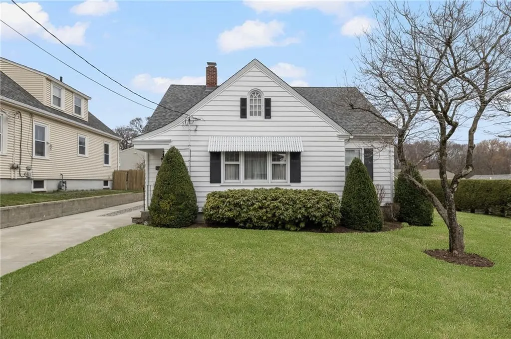 10 Bellevue Avenue North Providence RI 02911