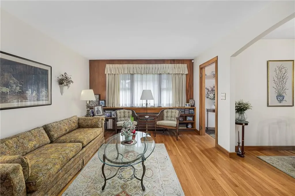 10 Bellevue Avenue North Providence RI 02911