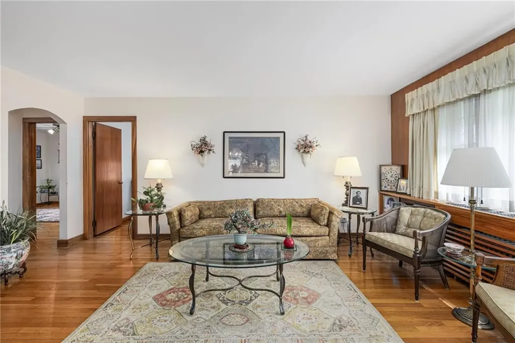 10 Bellevue Avenue North Providence RI 02911