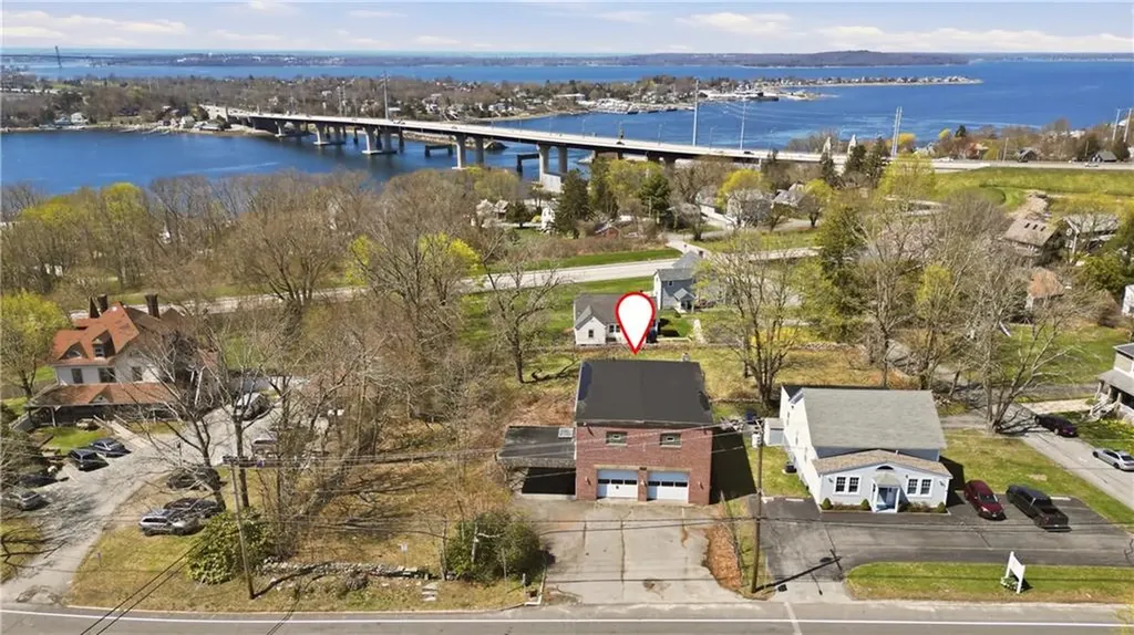 1449 Main Road Tiverton RI 02878