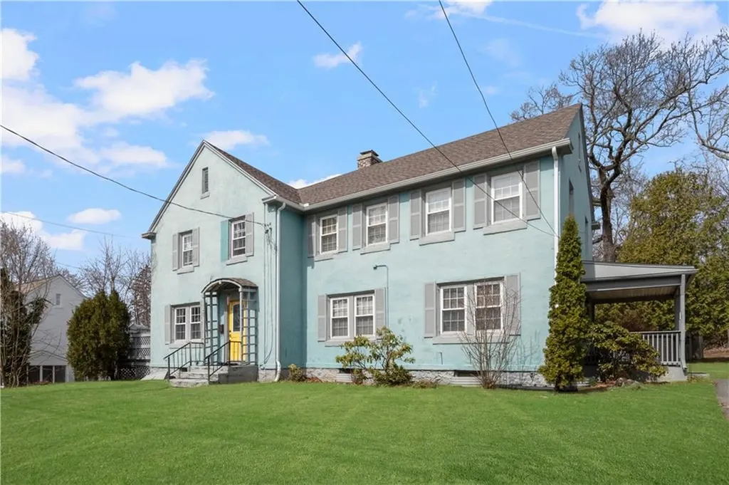 482 Providence Street West Warwick RI 02893