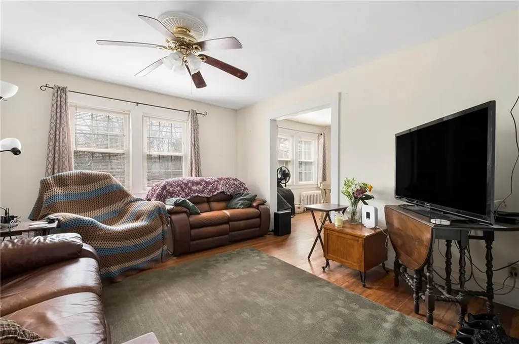 482 Providence Street West Warwick RI 02893