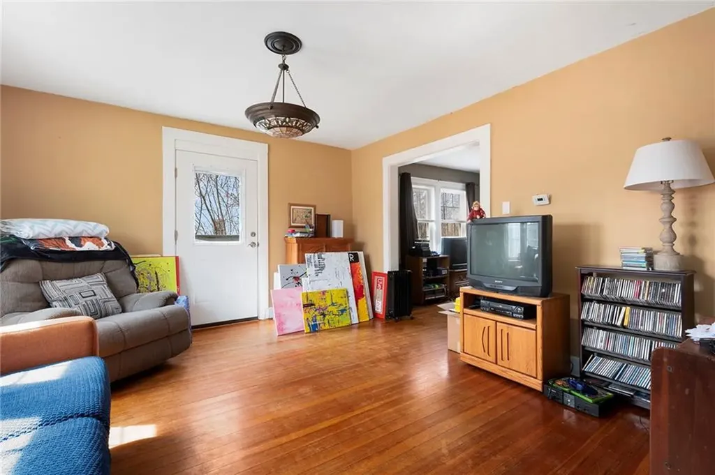 482 Providence Street West Warwick RI 02893