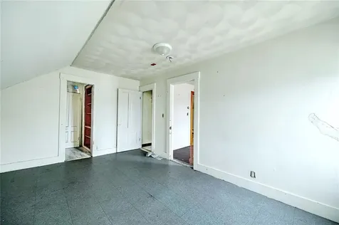 606 Metacom Avenue Warren RI 02885