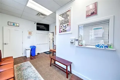 606 Metacom Avenue Warren RI 02885