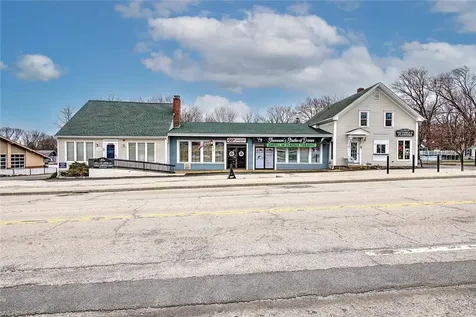 606 Metacom Avenue Warren RI 02885