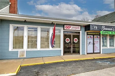 606 Metacom Avenue Warren RI 02885