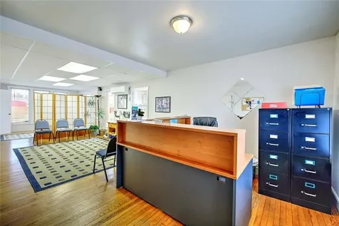 606 Metacom Avenue Warren RI 02885