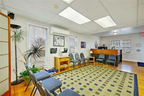 606 Metacom Avenue Warren RI 02885