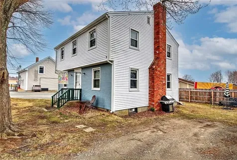 606 Metacom Avenue Warren RI 02885