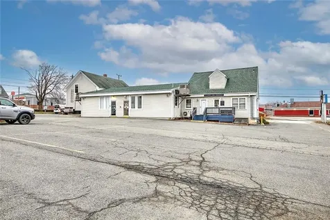606 Metacom Avenue Warren RI 02885