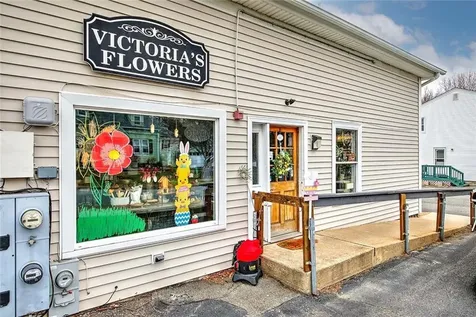 606 Metacom Avenue Warren RI 02885
