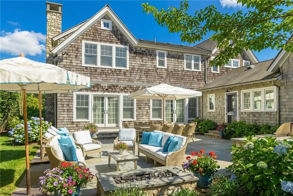 31 Ninigret Avenue Charlestown RI 02813