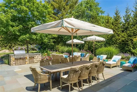 31 Ninigret Avenue Charlestown RI 02813