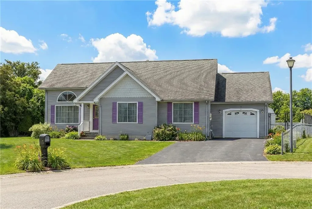 36 Great Oak Drive Warwick RI 02886
