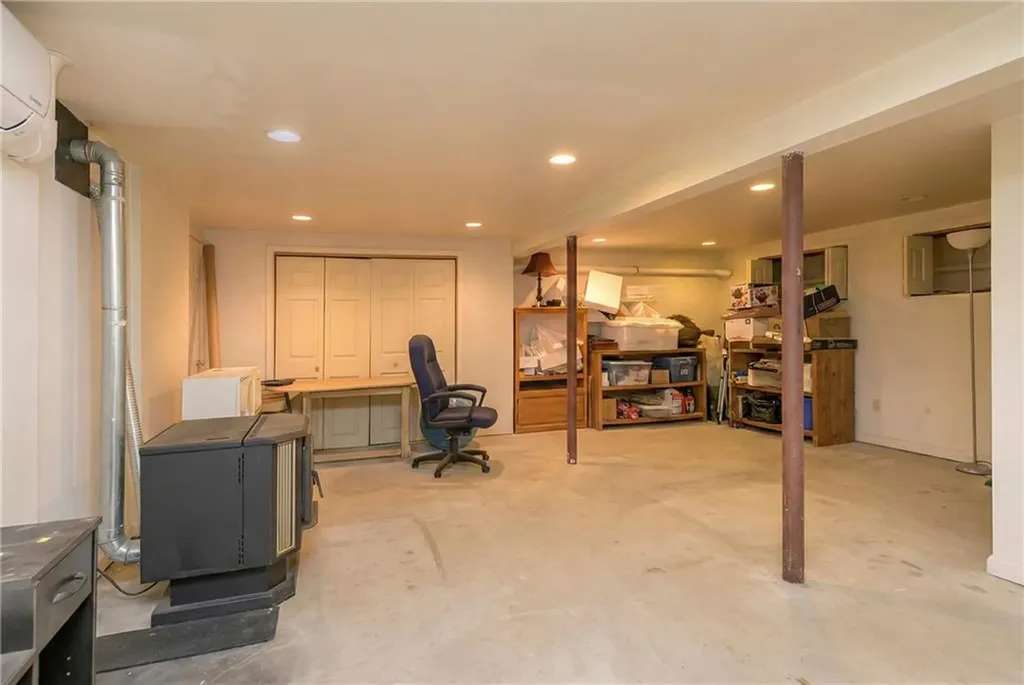 36 Great Oak Drive Warwick RI 02886