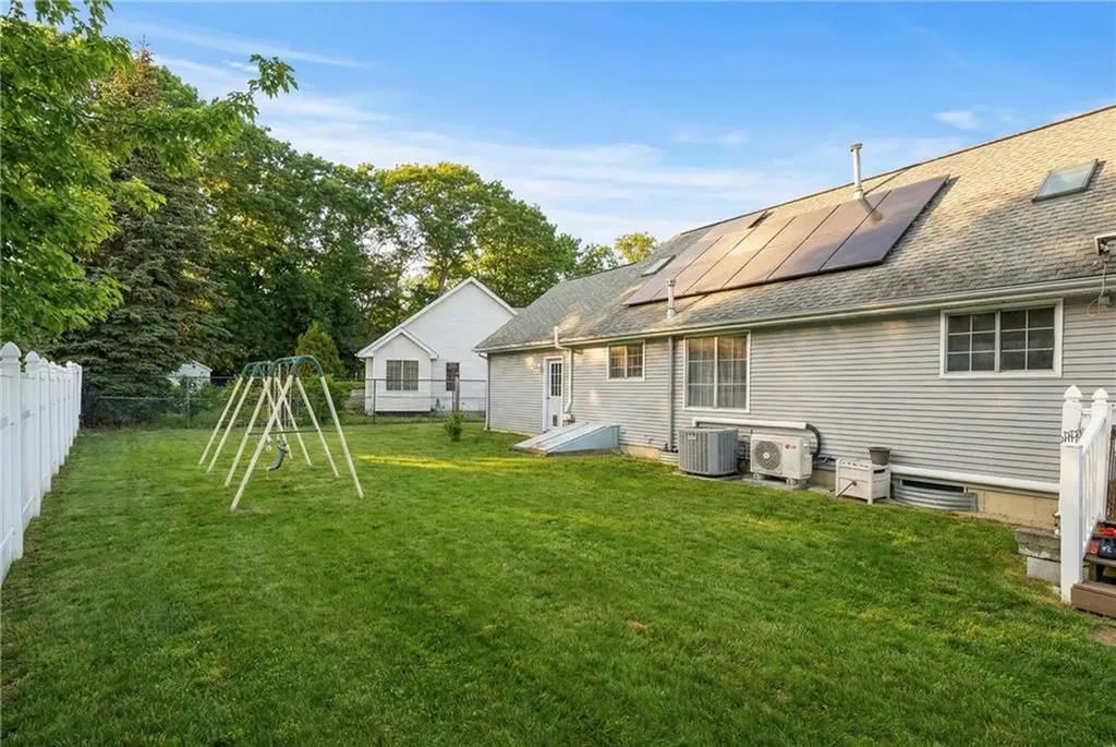 36 Great Oak Drive Warwick RI 02886