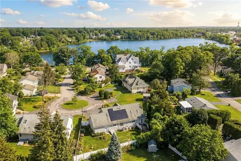 36 Great Oak Drive Warwick RI 02886