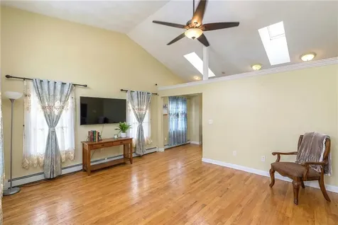 36 Great Oak Drive Warwick RI 02886