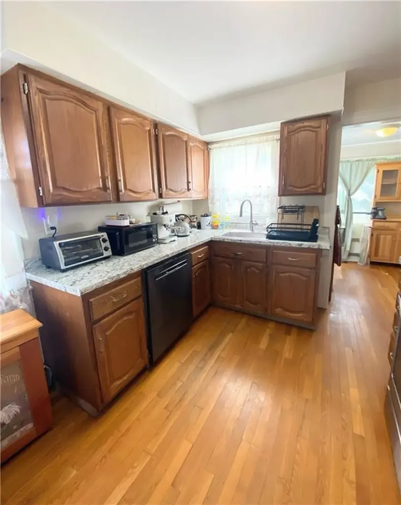 128 Fern Street Warwick RI 02889