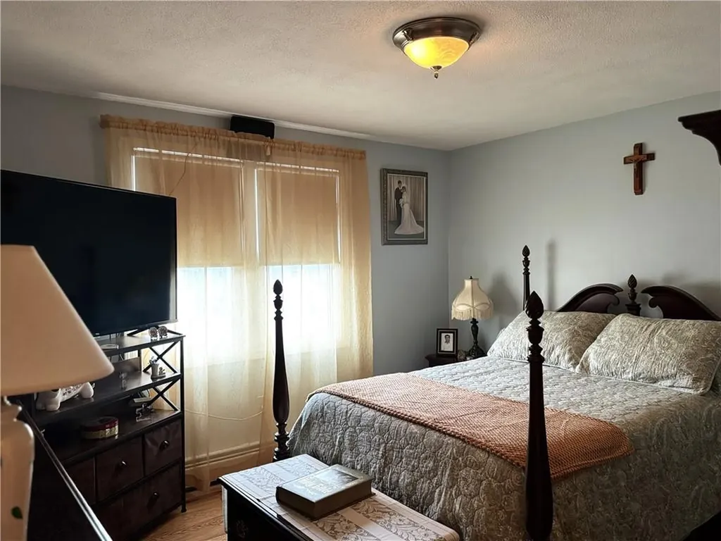 53 Bicentennial Way North Providence RI 02911