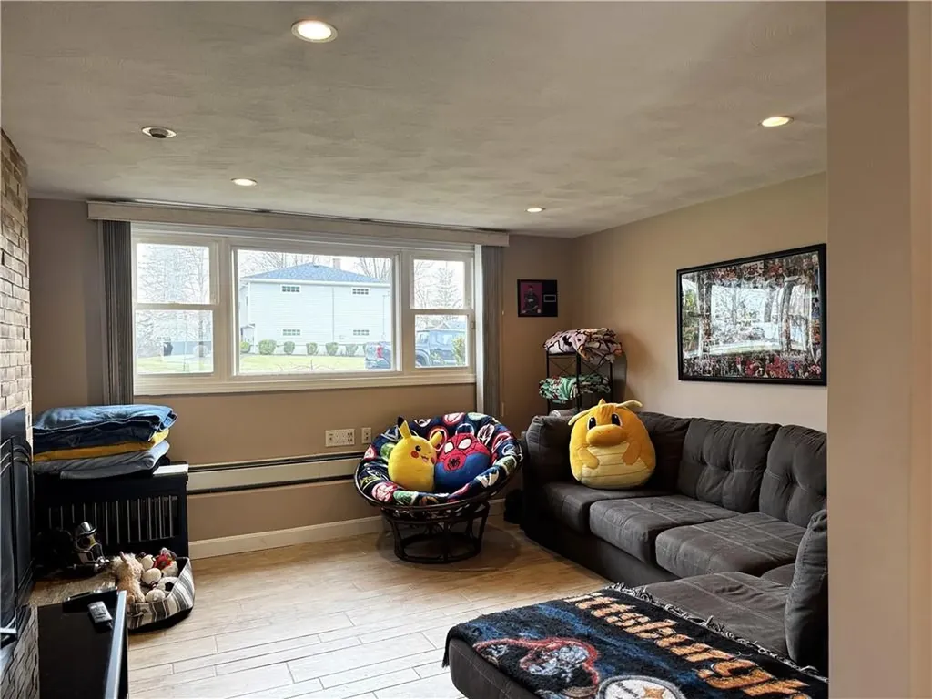 53 Bicentennial Way North Providence RI 02911