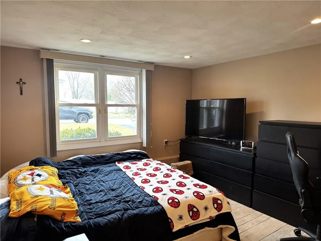 53 Bicentennial Way North Providence RI 02911