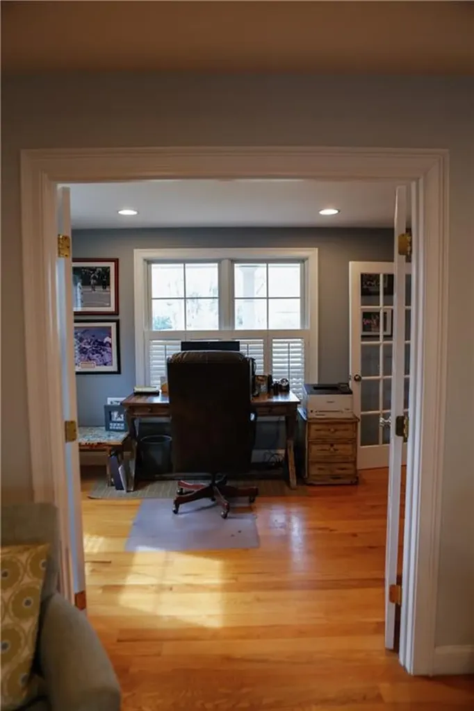 87 Woodward Avenue Avenue Narragansett RI 02882