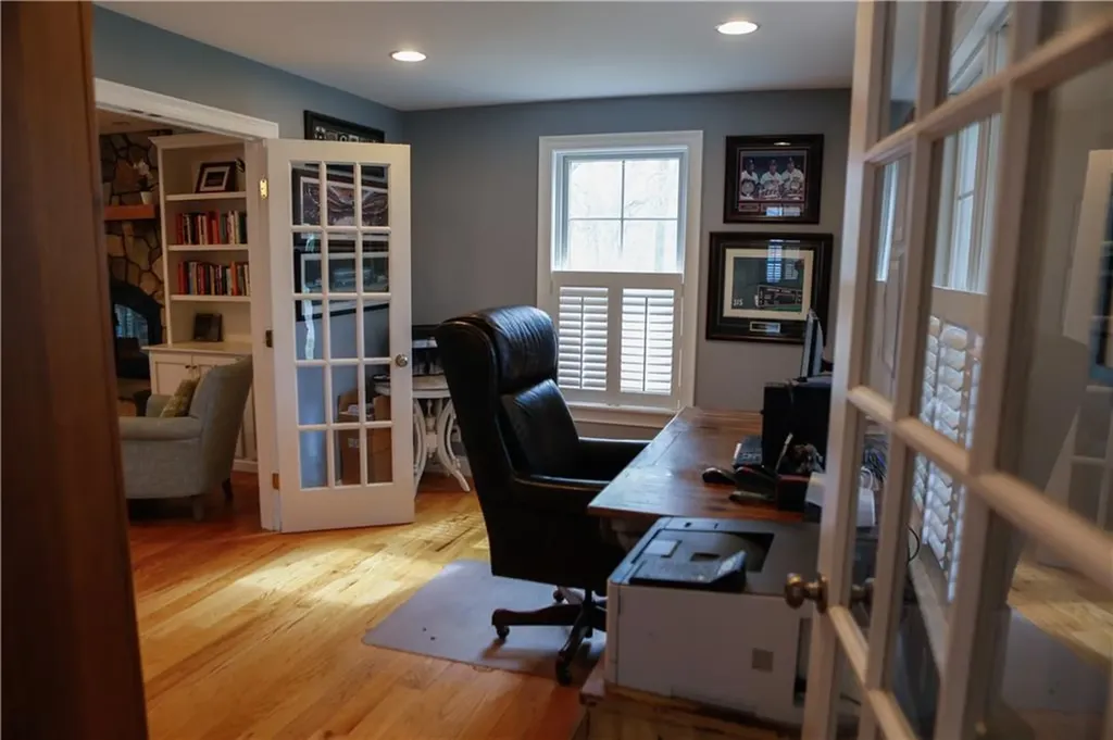 87 Woodward Avenue Avenue Narragansett RI 02882