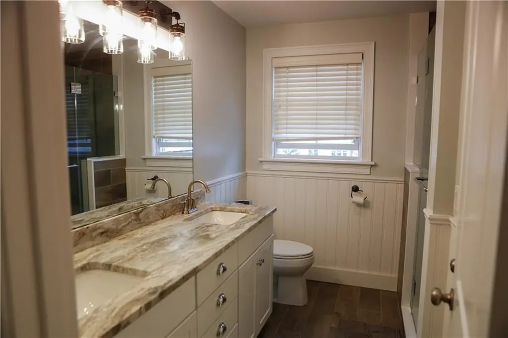 87 Woodward Avenue Avenue Narragansett RI 02882