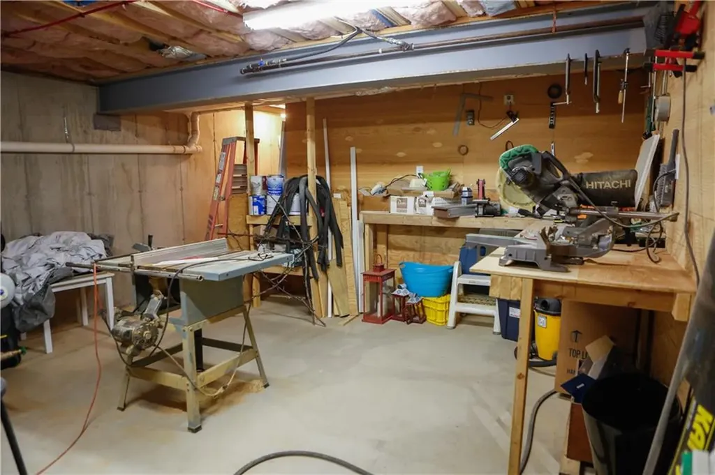 87 Woodward Avenue Avenue Narragansett RI 02882