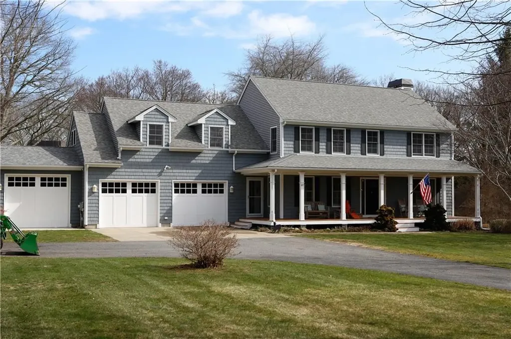 87 Woodward Avenue Avenue Narragansett RI 02882