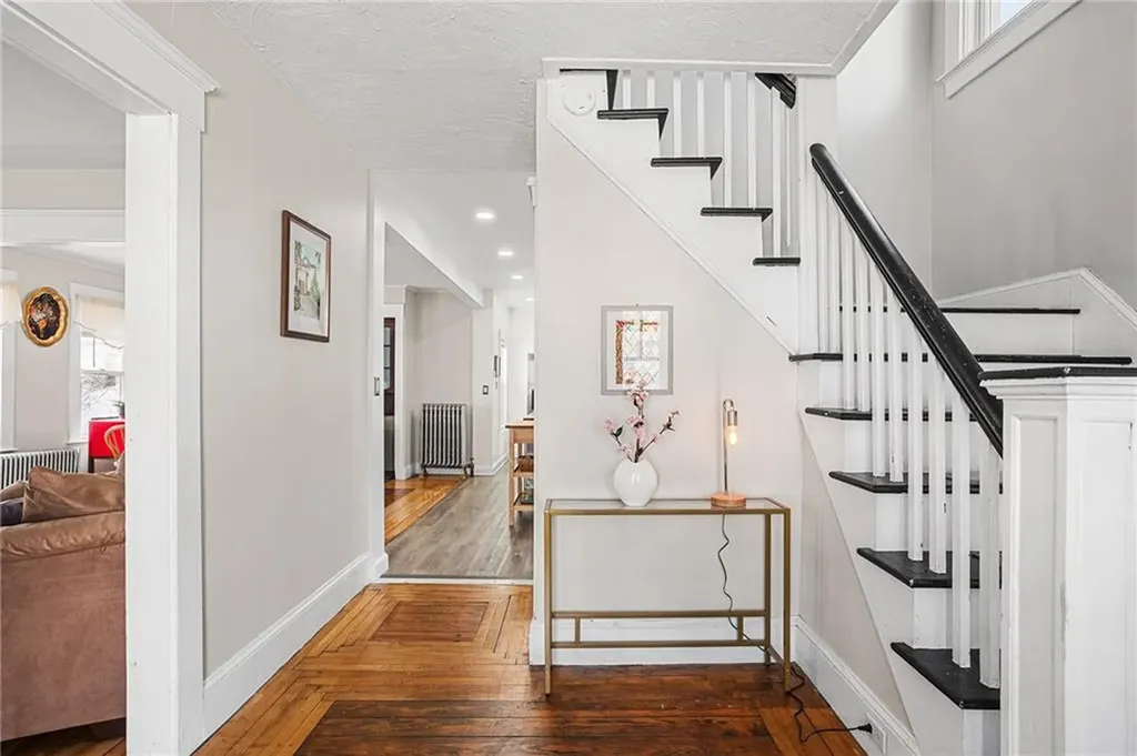 32 5th Avenue Woonsocket RI 02895