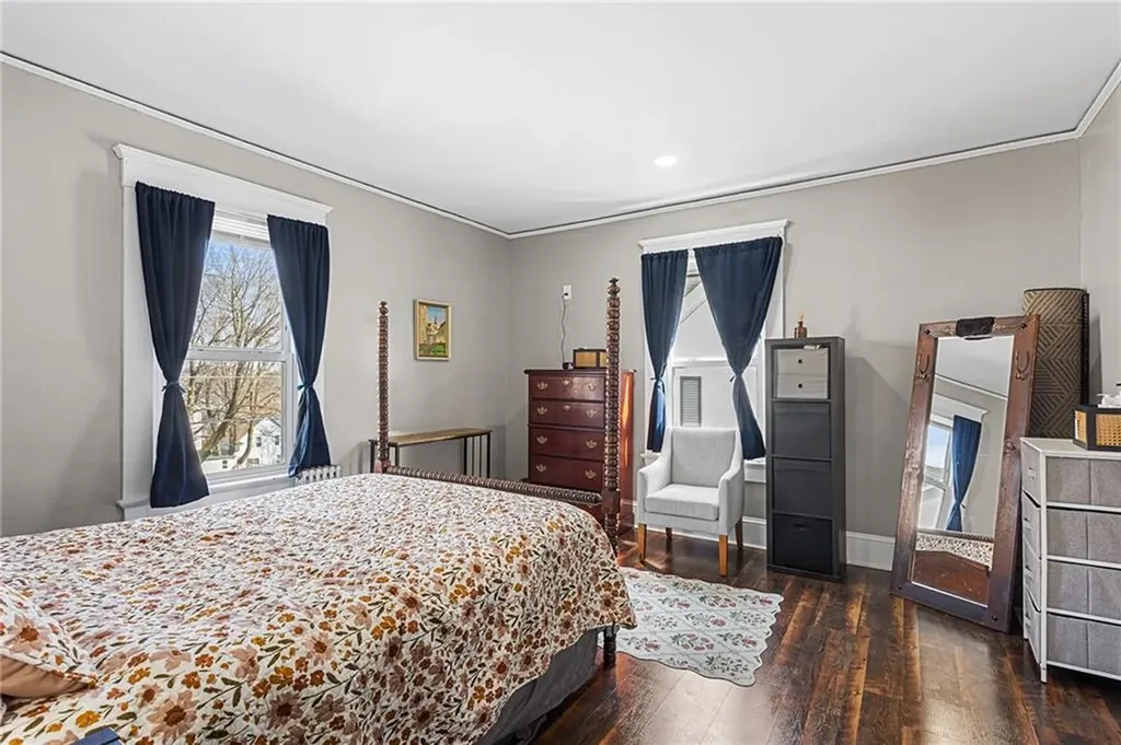 32 5th Avenue Woonsocket RI 02895