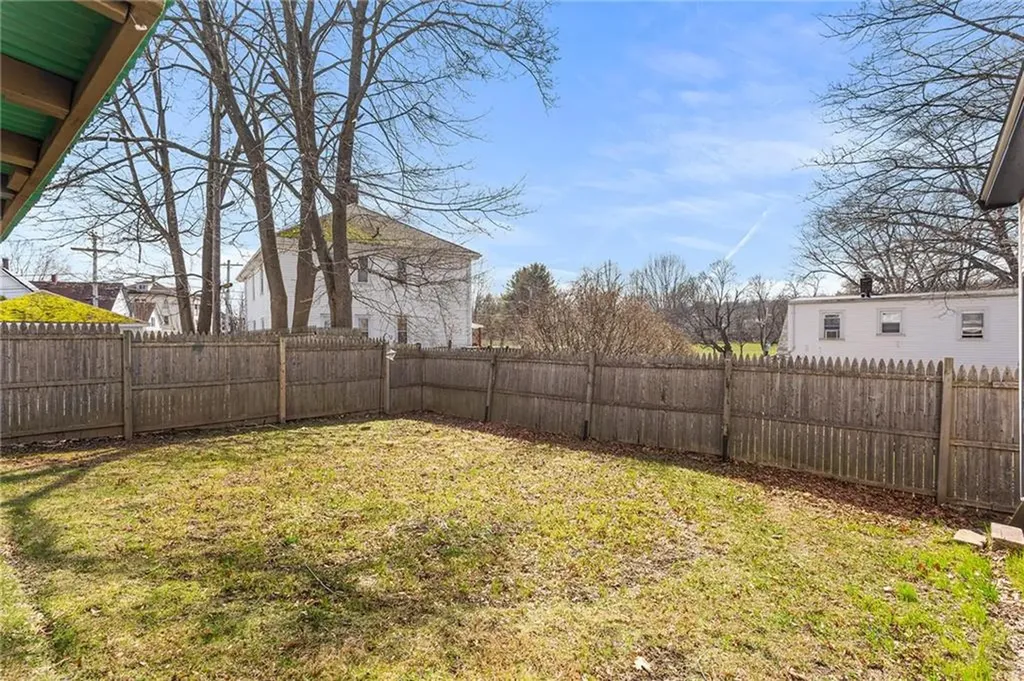 32 5th Avenue Woonsocket RI 02895