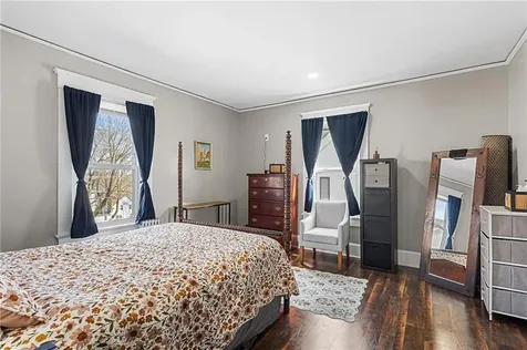 32 5th Avenue Woonsocket RI 02895