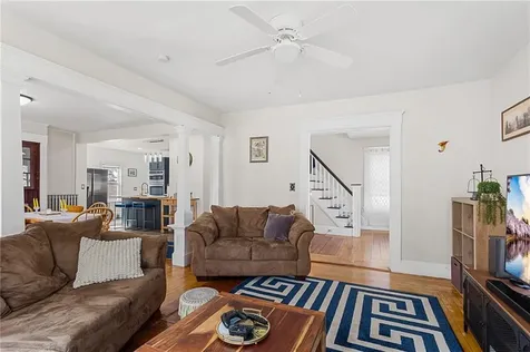 32 5th Avenue Woonsocket RI 02895