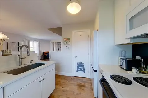 364 Bellevue Avenue Newport RI 02840