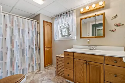 88 Roseland Terrace Tiverton RI 02878