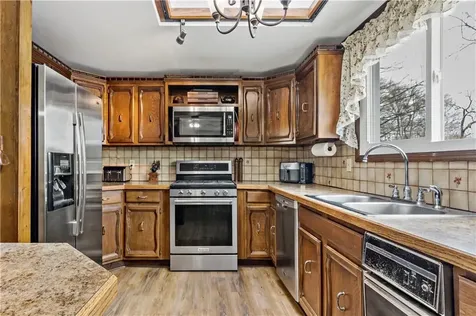 88 Roseland Terrace Tiverton RI 02878