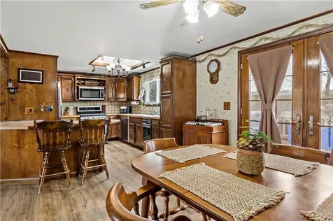 88 Roseland Terrace Tiverton RI 02878