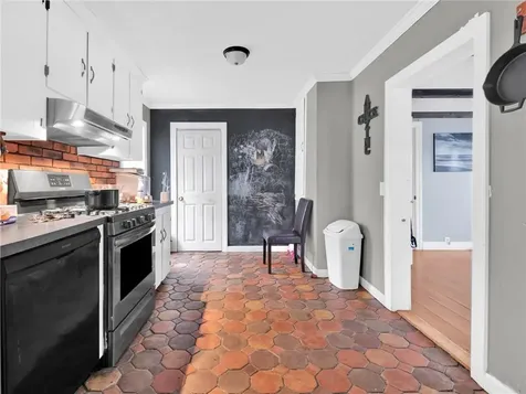 28 Youngs Avenue West Warwick RI 02893